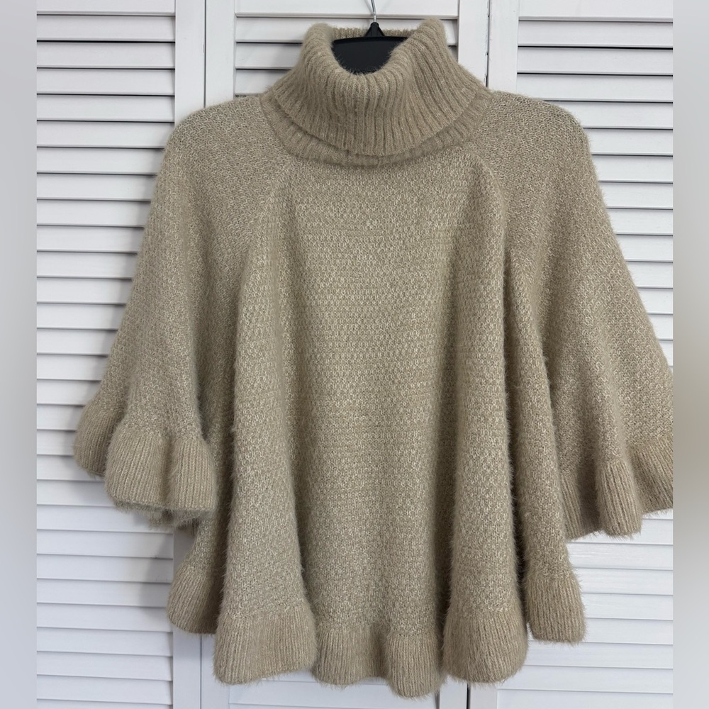 Anthropologie Cream Eyelash Knit Ruffled Cropped Turtleneck Poncho O/S